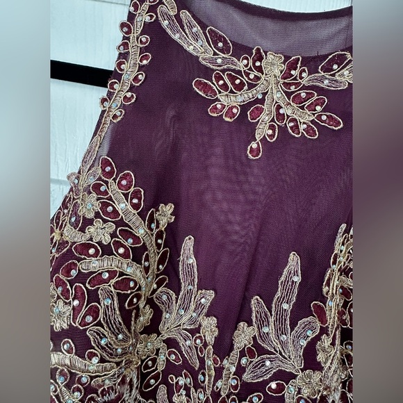 Xscape Embroidered Mermaid Gown. Size 10. - Picture 8 of 10